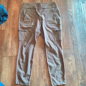 Athleta Headlands Hybrid Cargo Tights Size 14